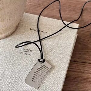Personality Temperament Comb Pendant Necklace